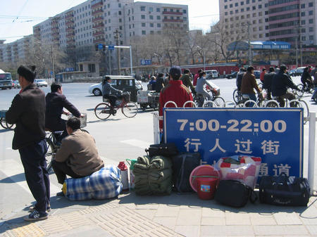 图文:北京打工者街头徘徊