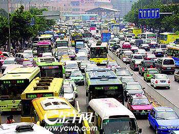 关注广州日益拥挤的交通