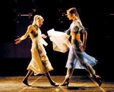 经典芭蕾舞《舞姬》为欧盟之春揭幕