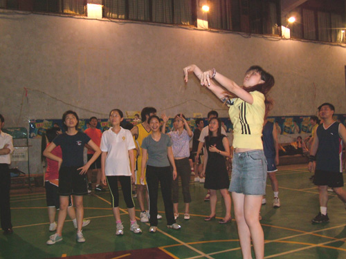 曼秀雷敦杯搜狐广州3+1篮球赛第一轮比赛战