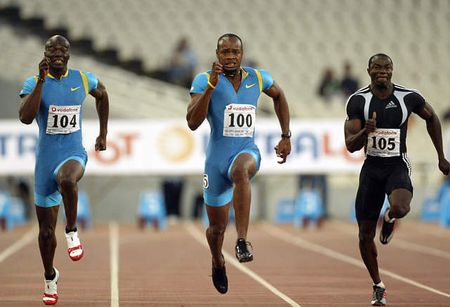 图文：牙买加选手打破百米记录 阿萨法一马当先