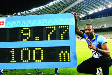 9秒77 牙买加选手鲍威尔破男子百米世界纪录(