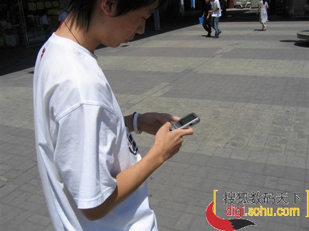 LG 500万像素拍照手机惊现京城