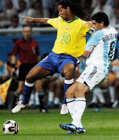 2006世界杯巴西为什么输_2006世界杯巴西输给谁_美国男篮 输巴西