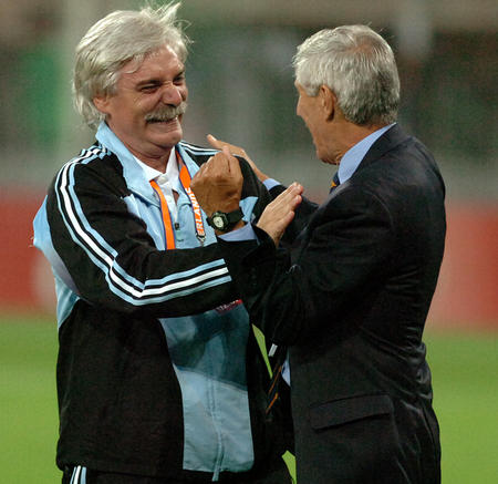 图文:阿根廷胜尼日利亚 阿根廷队主教练