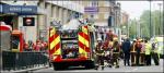 图文：伦敦发生爆炸 警察消防人员处理爆炸现场