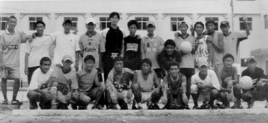 2004年西藏登山学校第二批22名学员毕业