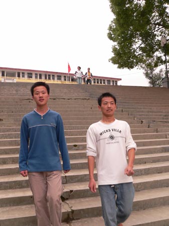 考上大学让奶奶享福,海峡都市报,5月11日