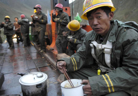 [新华聚焦·西藏](1)聚焦青藏铁路民工