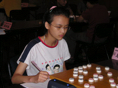 图文全国象棋一级棋士赛中15岁女棋手唐丹
