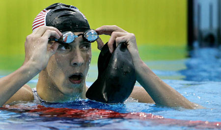图文:男子100m自由泳半决赛 菲尔普斯进决赛