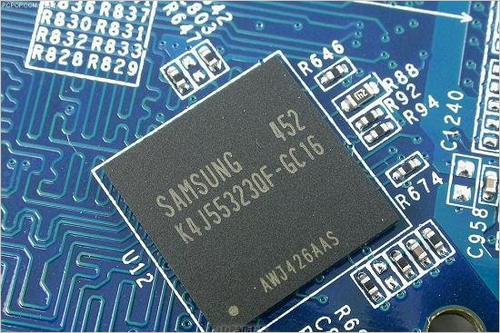 显存方面,显卡采用了gddr3三星1.6ns显存颗粒,组成了双256的规格.