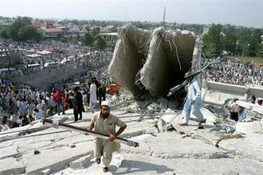 中国地震台网测定巴基斯坦发生7.6级地震(组图