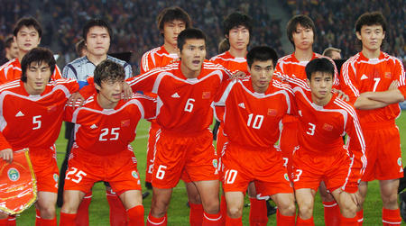 图文:友谊赛中国负于德国 中国队首发阵容