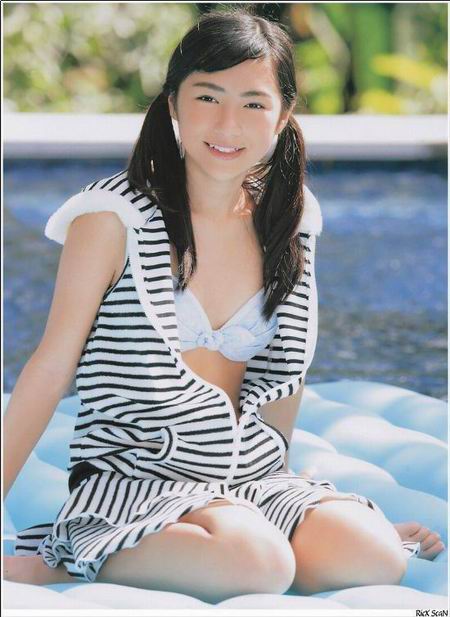 13岁唯美AV少女清纯写真女生乳香图片