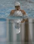 图文：夺得女子50米蛙泳冠军 罗雪娟泳池英姿