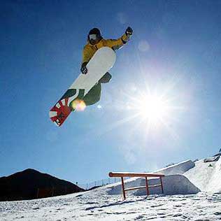 “雪飞”全高山/单板滑雪赛即将开赛