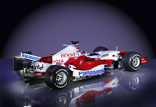 丰田2006新车揭面纱 在巴塞罗那冬季测试(图)
