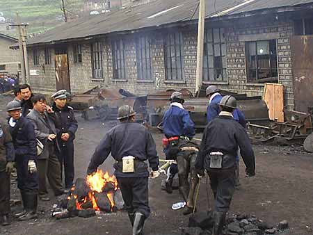 贵州水城县仲河煤矿发生瓦斯爆炸 16名矿工遇