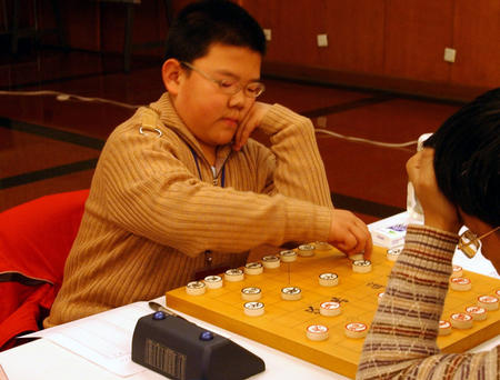 图文:世界象棋大师赛在京开赛 小棋手董子仲