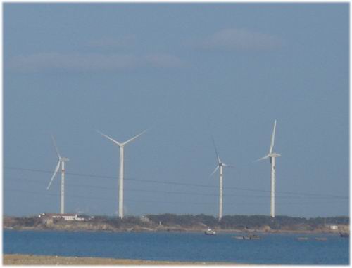 荣成风力发电机组开始供电 石岛又添新旅游景
