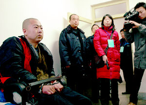 警方破获小卖店杀人抢劫案 模拟画像找到凶手(组图)