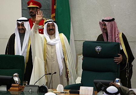 科威特第15代埃米尔(国家元首)萨巴赫宣誓就职