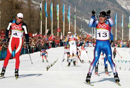 图文：冬奥越野滑雪男子组 俄罗斯选手夺金