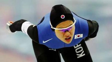 图文：冬奥会速滑女子1000米 韩国选手李波罗