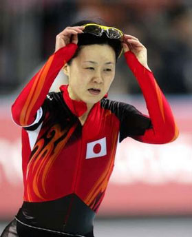 图文：冬奥会速滑女子1000米 日本选手结束比赛