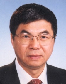 简历:全国人大常务委员会委员杨柏龄