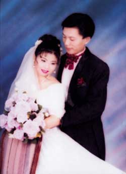 90后婚纱摄影工作室_90年代婚纱摄影(2)