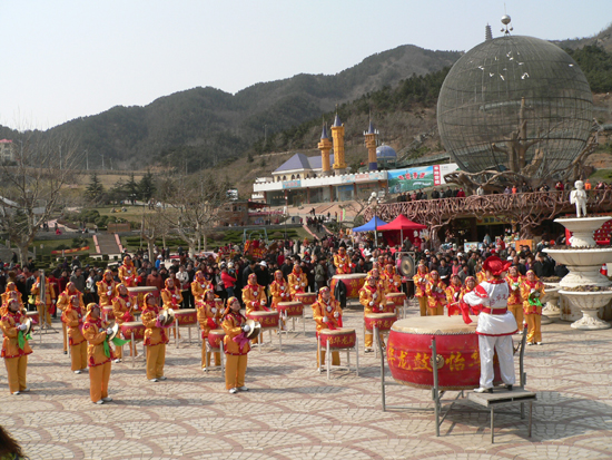 又是农历三月三 塔山庙会举行丰富多彩的民俗