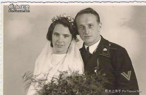 不多见的德国军人结婚照