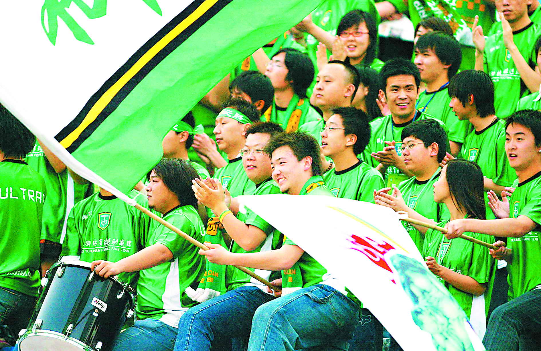 北京国安足球俱乐部海报_人均设计爱好者-站酷ZCOOL
