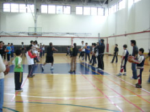 为什么选择上海李秋平篮球俱乐部周末训练营