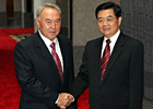 胡锦涛会见哈萨克斯坦总统