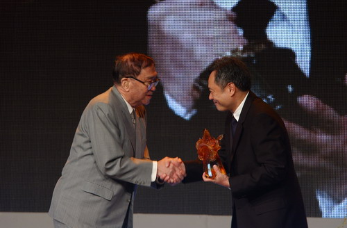 上海电影节开幕 李安获得华语电影杰出贡献奖