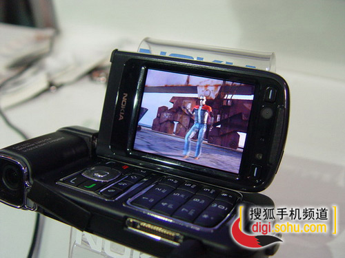 诺基亚精彩展示－N93流畅播放高清晰视频
