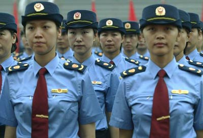 北京市工商行政管理系统人员展示新式工商制服