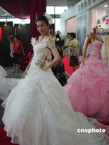 上海婚纱摄影排名_2018上海国际婚纱展(2)