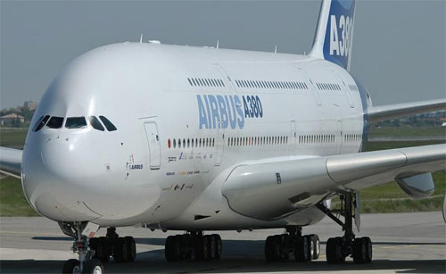 英国2006范堡罗航展开幕 a380进行飞行表演(图)