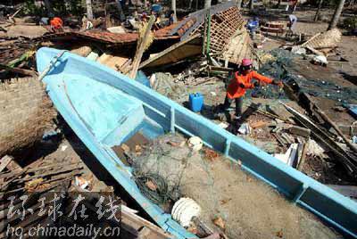 印尼海啸550人死 政府45分钟前接到警报未宣布