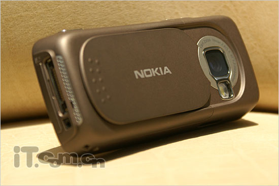 全国首发 诺基亚N73中文版至强评测