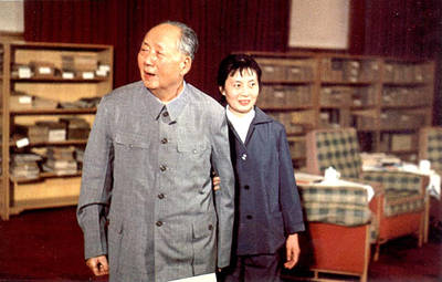 毛泽东晚年，张玉凤一直伴其左右。