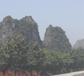 从东莞到玉林——众泰2008全国巡游车队抵桂