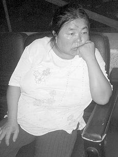 養母拳打偷吃核桃粉女兒 小女孩咳血不止(組圖)