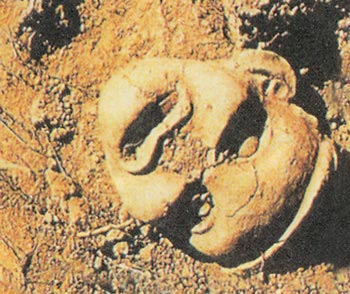 上世纪80年代在牛河梁出土的女神头像,被当时媒体称为"5000年后的历史