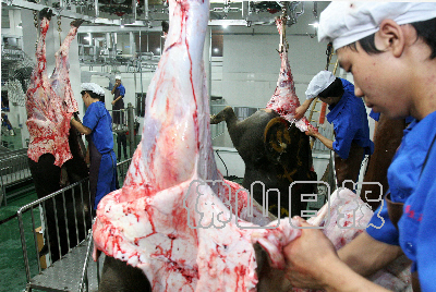 全省首批"机宰"牛肉南海上市 杜绝注水肉(图)