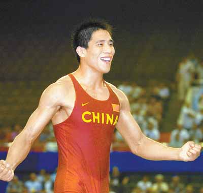 中国男子首夺摔跤世界冠军新突破(图)